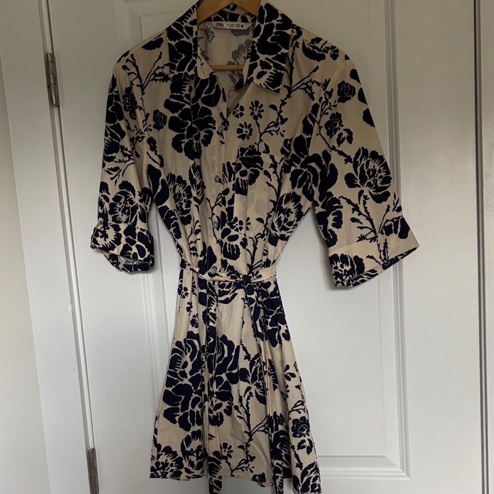 Zara Cream and Navy Floral Mini Dress